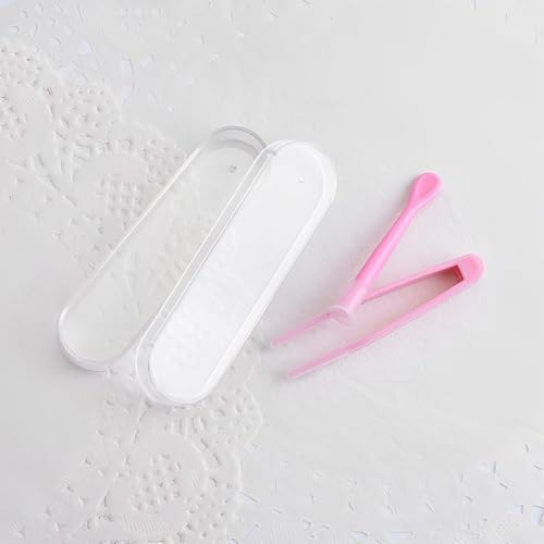 Close up of Zkgyus soft silicon lens applicator and suction cup