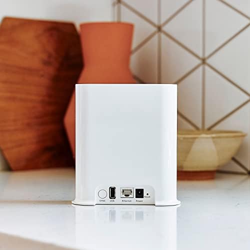 Arlo VMB4540 smart home hub displaying the minimalist status indicator light on the front panel.