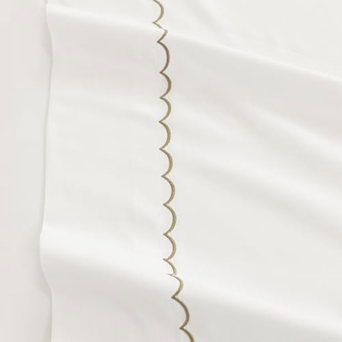 Dreamology brown cotton pillowcase highlighting smooth 300 thread count fabric texture and border stitching