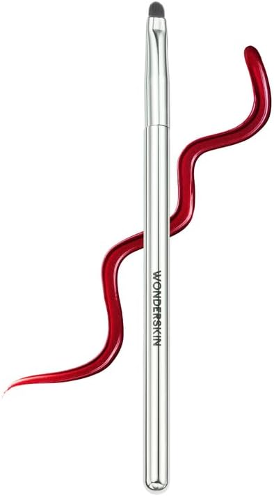 Wonderskin Precision Lip Definer Brush front view
