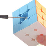 Cailezhi educational puzzle toy held by hand demonstrating smooth corner cutting.
