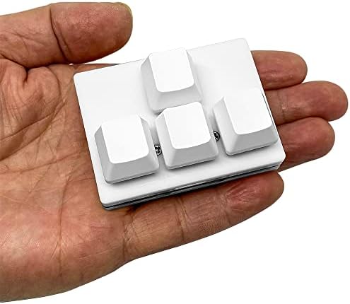 Side profile of Qinizx 4 key mechanical keyboard with USB-C port
