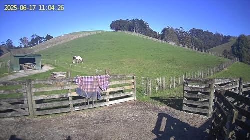 Lumiere 4G off grid horse security camera system including data SIM card slot