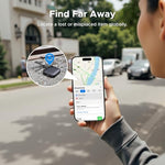 Four pack of UGREEN FineTrack smart finders displayed neatly in retail packaging.
