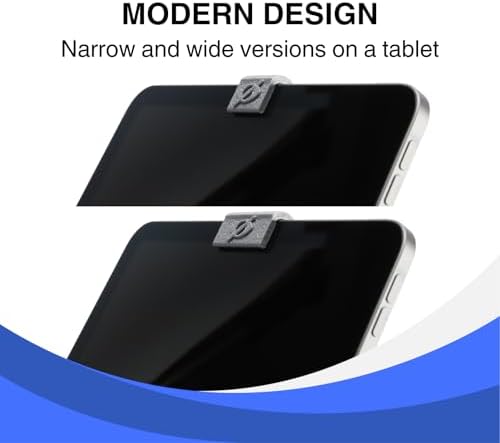 Gadget Ray close up detail of the flexible rubber like material properties.