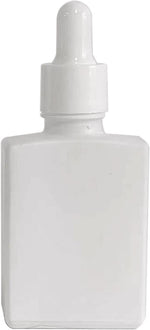 Begiket aromatherapy dropper bottle demonstrating liquid dispensing