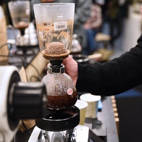 Hario coffee siphon brewing process display