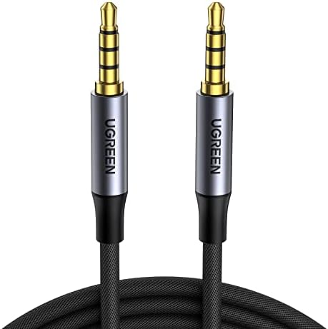 Close up of Ugreen 3.5mm TRRS gold-plated audio connector