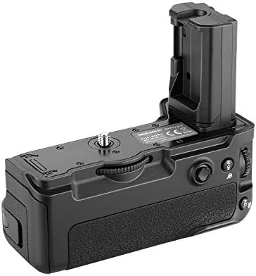 Bottom angle of NEWER battery grip with one-fourth inch tripod mount thread