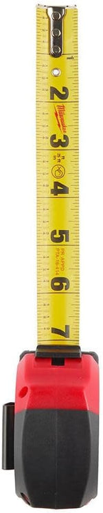 Milwaukee 48-22-6625 tape measure scale detail