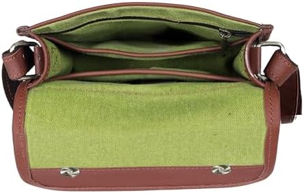 Cuero Vintage Tan Brown 9 Inch Tablet Bag interior compartment
