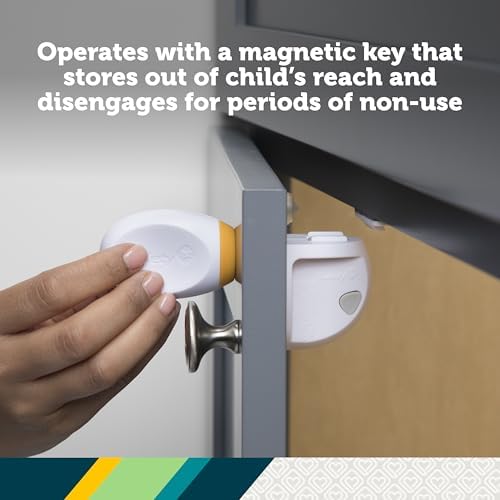 Safety 1st childproof magnetic key and lock set