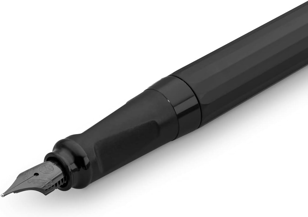 Kaweco Perkeo fountain pen highlighting the ergonomic grip section