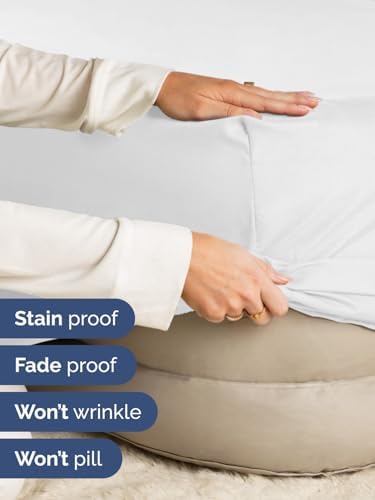 Elasticized corner detail for secure fit on mattress