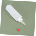 WOFASHPURET plastic sauce bottle with lid secured