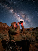 Complete package contents including the SellRider monocular, protective carrying pouch, and cleaning cloth.