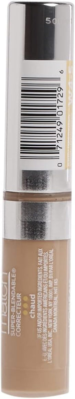 Close-up of the doe-foot applicator for precise blemish coverage.