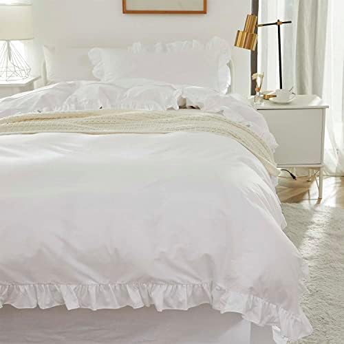 Premium texture detail of the breathable 100 percent organic cotton fabric used in Brandream girl bedding