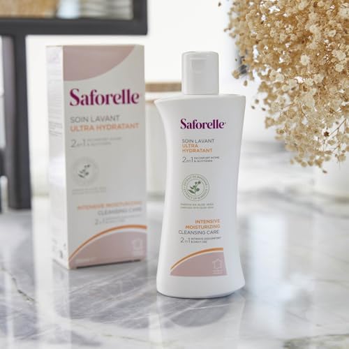 Dermatologically tested Saforelle soap free intimate wash for daily feminine hygiene.