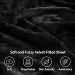 Bedelite fitted sheet with reinforced elastic corner straps