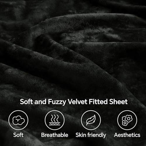 Bedelite fitted sheet with reinforced elastic corner straps