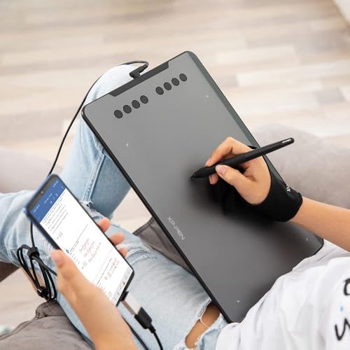 XP-Pen Deco 01 V3 graphics drawing pad with battery-free passive pen highlighting sixteen thousand levels of pressure