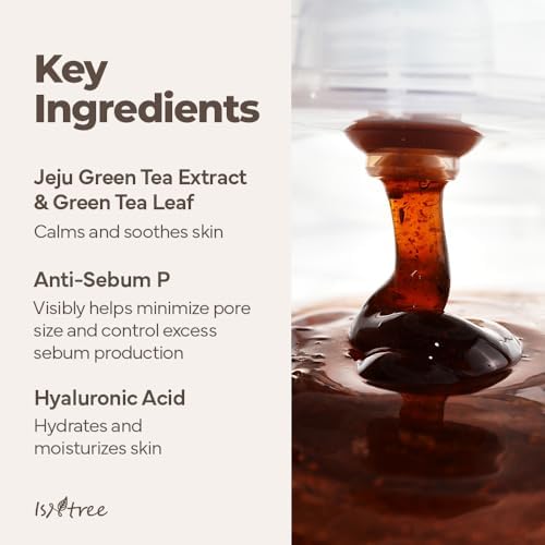 Isntree Green Tea Fresh Cleanser gel consistency on hand