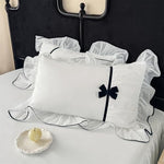 Interior corner ties structure inside the premium brushed microfiber duvet cover