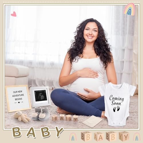 Bee newborn keepsake set with baby booties and customizable plastic letters