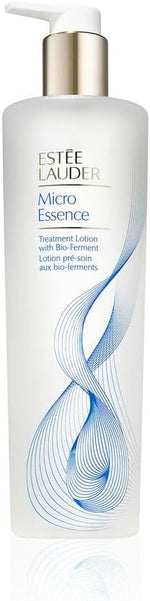 Estée Lauder Micro Essence treatment liquid reflecting light to show its clear consistency
