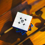 Moyu professional magnetic master cube showing corner cutting alignment