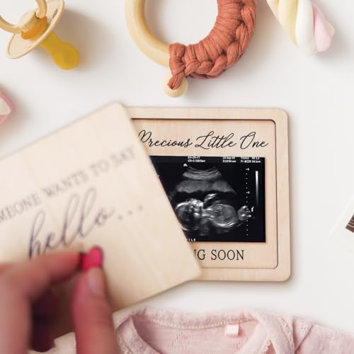 Hangwoous pregnancy announcement sign for grandparents with engraved text detail