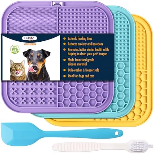 Lukito Licking Mat with Suction Cups texture closeup