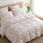Close up view of the hidden metal zipper closure on the pink bowknot bedding