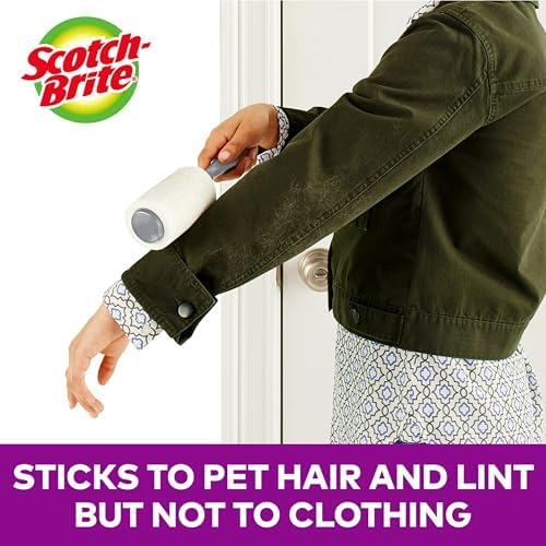 Ergonomic handle of the Scotch-Brite pet lint roller showing easy tear sheet technology.