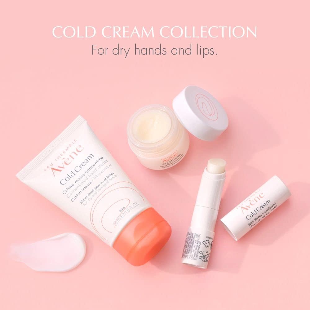 Close up of Avene nourishing lip balm cap