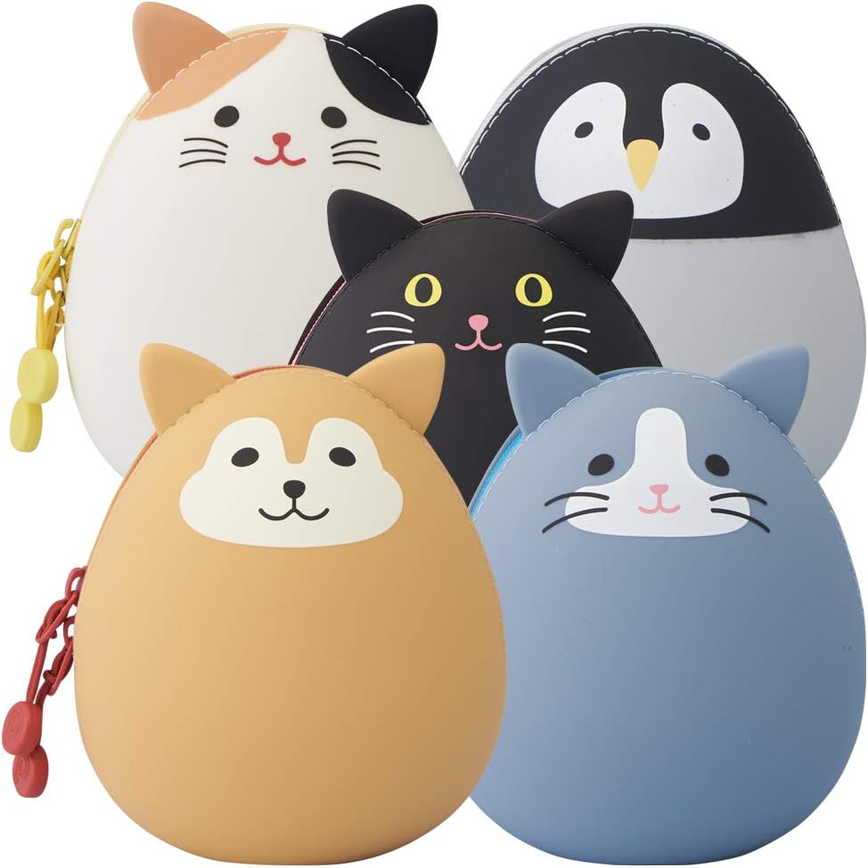 Washable silicone material texture and flexible body of the mini pouch