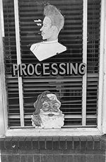 Lee Friedlander: Signs - Image 5