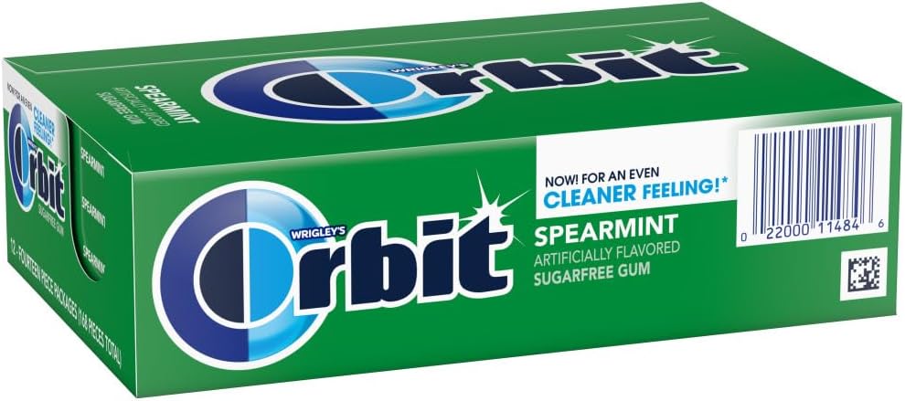 Individually wrapped pieces of Orbit Spearmint chewing gum arranged next to the open pack.