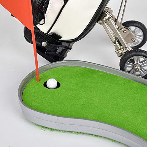 Golf gift set packaged in a gift box for office presentation