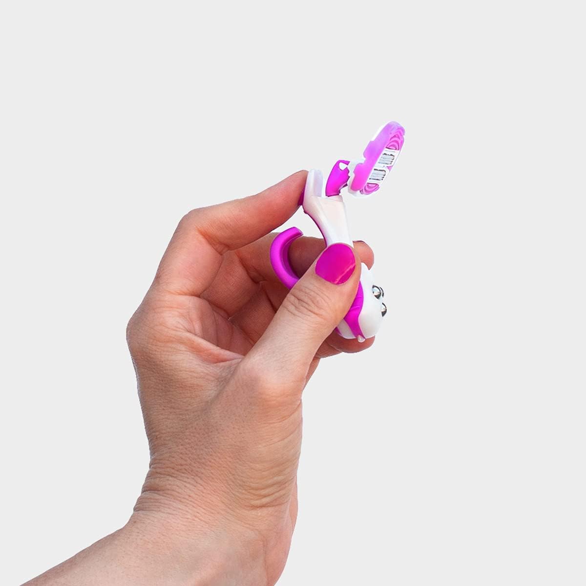 Aveline smooth razor cartridge mechanism