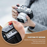 JJC premium aluminum alloy camera accessory kit for mirrorless systems packaging view.
