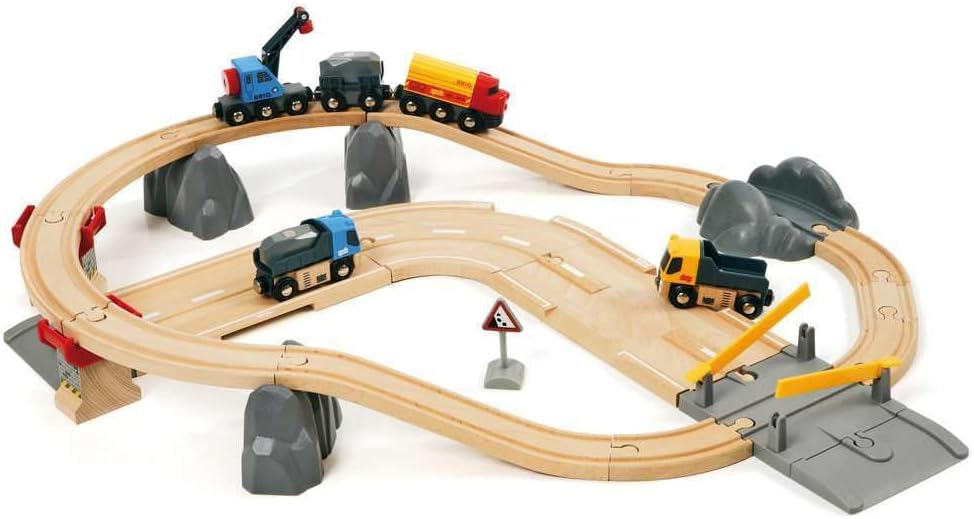 Brio 32-piece wooden railway set packaging and contents display