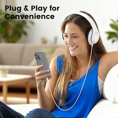 Maxaux DAC dongle adapter connected to a smartphone