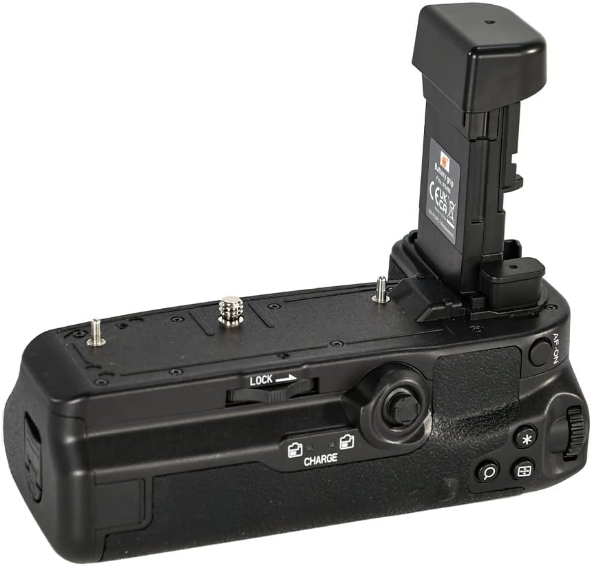 DSTE BG-R10 battery grip front view showing vertical shutter button for Canon cameras