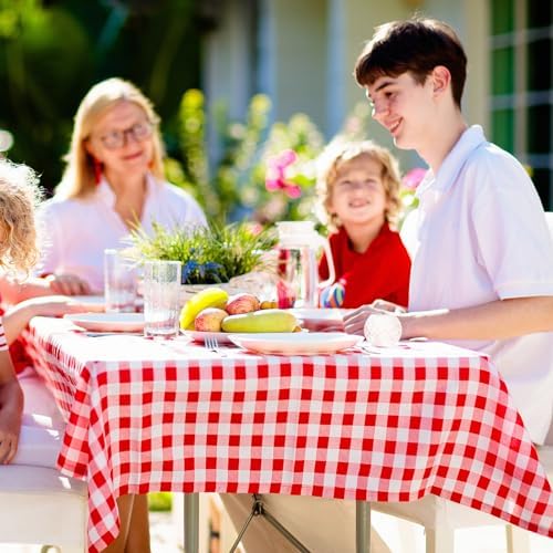 Family picnic setup using Ragnhild waterproof party table covers