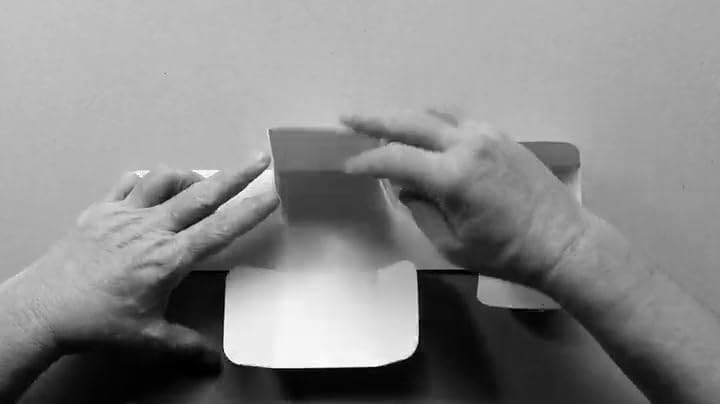 Structural Packaging: Design your own Boxes and 3D Forms (Paper engineering for designers and students) - Image 3