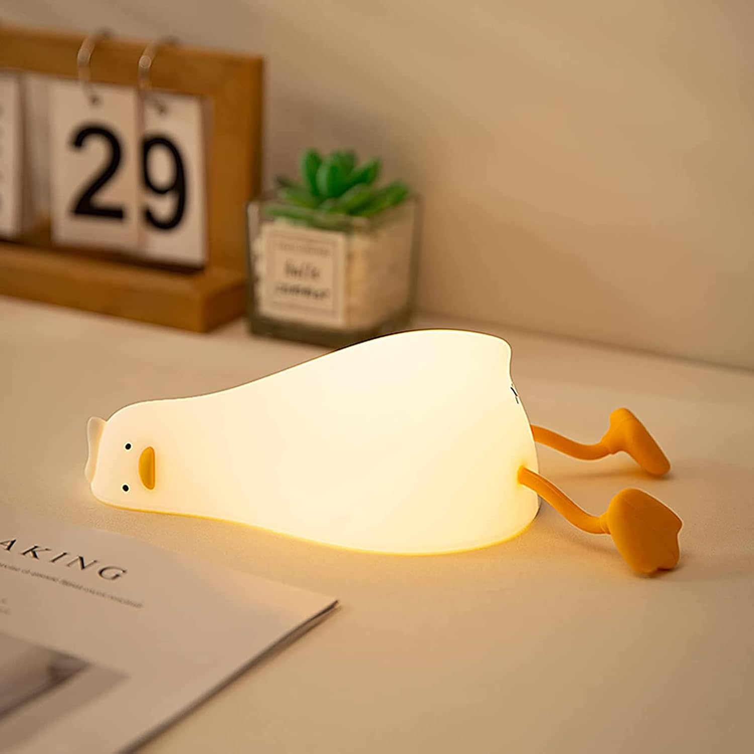 Happybag LED lying flat duck night light front view