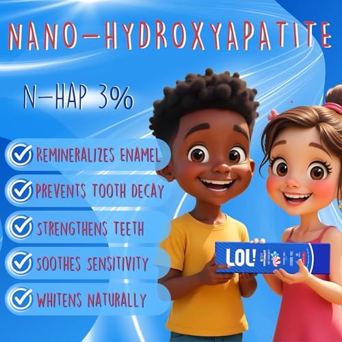 Texture of natural plant based foam toothpaste for children in peppermint