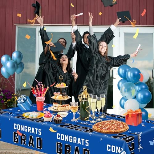 Package contents of OHOME blue graduation decorations 2 pack